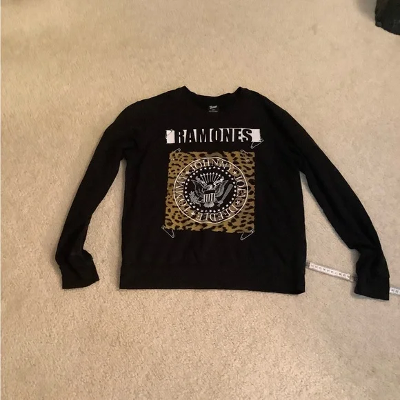 Ramones Punk Rock Band Sweatshirt Animal Print Graphic Pullover Bravado Size SM - Picture 6 of 13